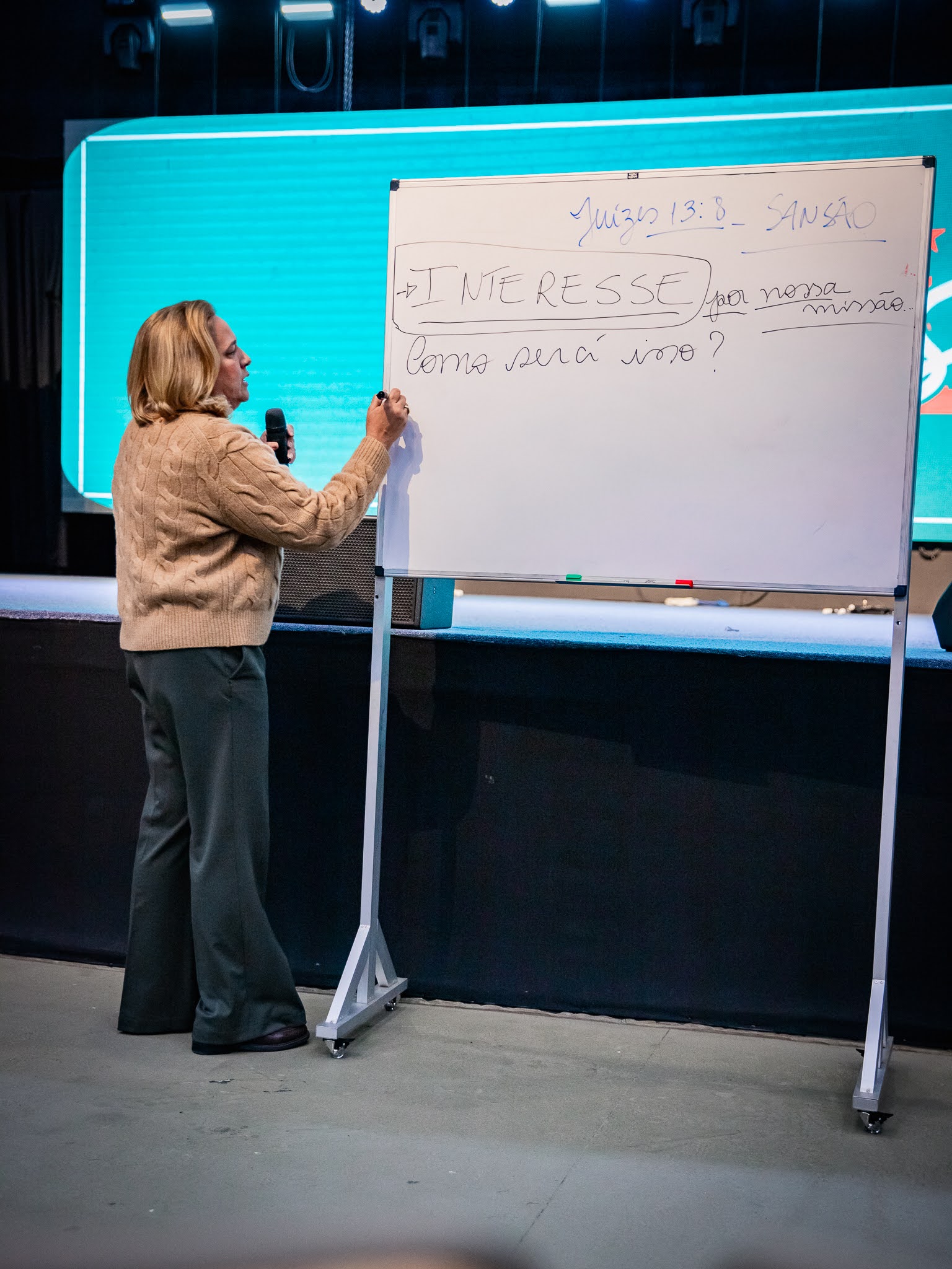 Turma em aula nas Escolas de Formação